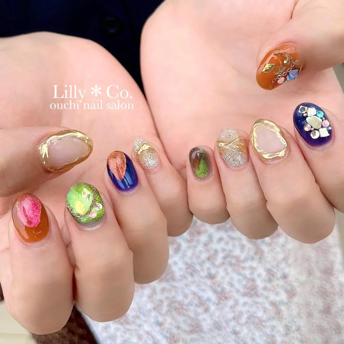 ネイル キラキラネイル ハンドネイル ハンドケア Lilly Co.のネイルデザイン