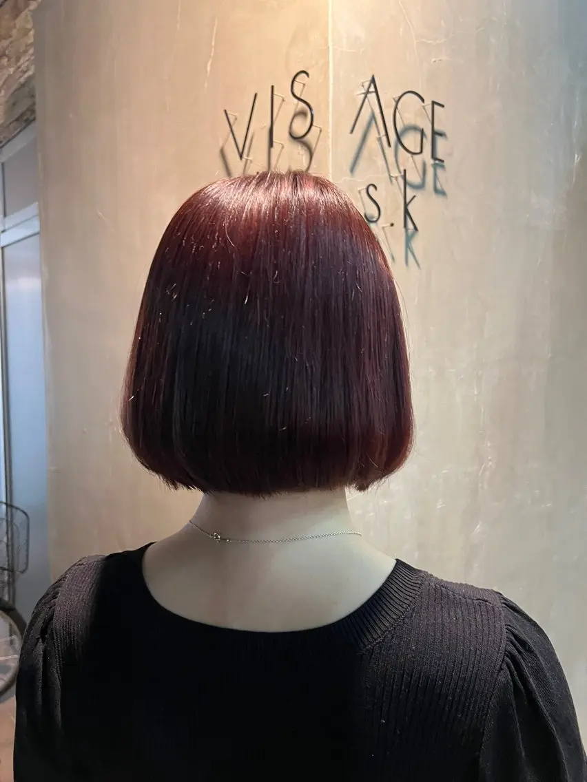 ショート カラー ブリーチ レッドカラー いぐちしょうた🫧 VISAGEbaskのヘアスタイル