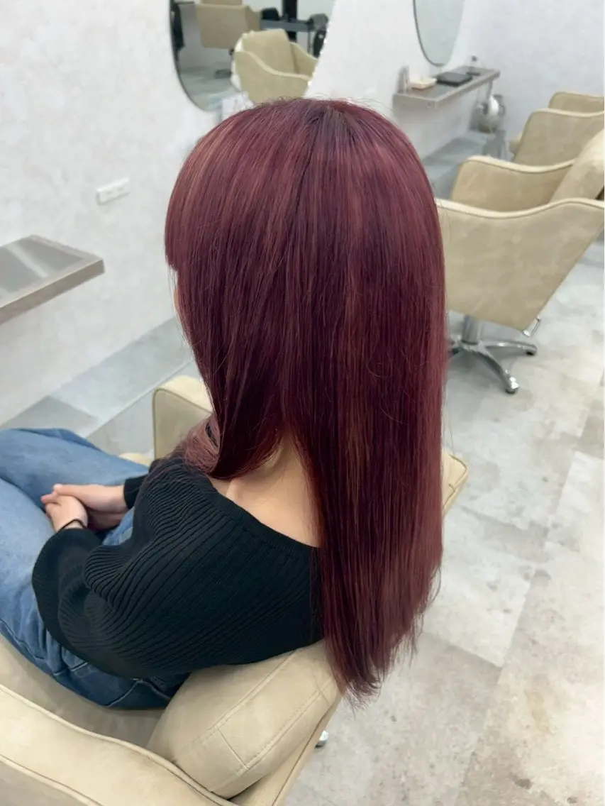 ロング カラー 小林 羽蘭のヘアスタイル