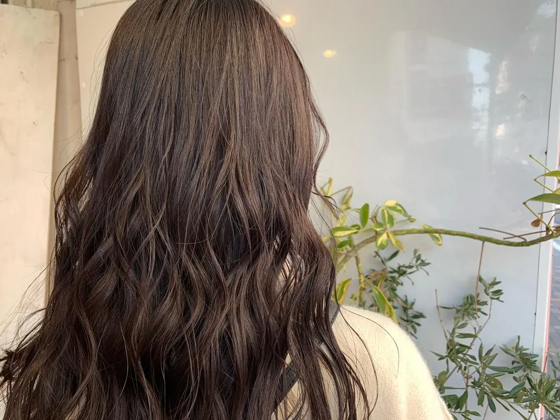ロング カラー ヘアカラー トリートメント あべ ゆうかのヘアスタイル