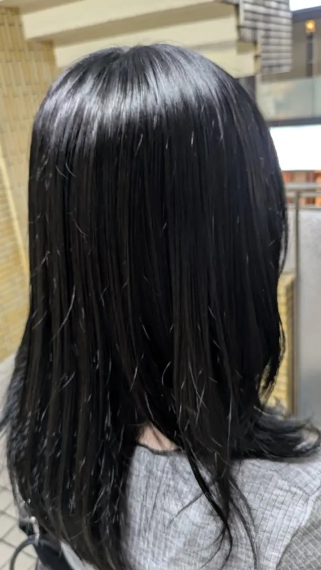カラー 黒髪 ブリーチカラー💕 萌萌のヘアスタイル