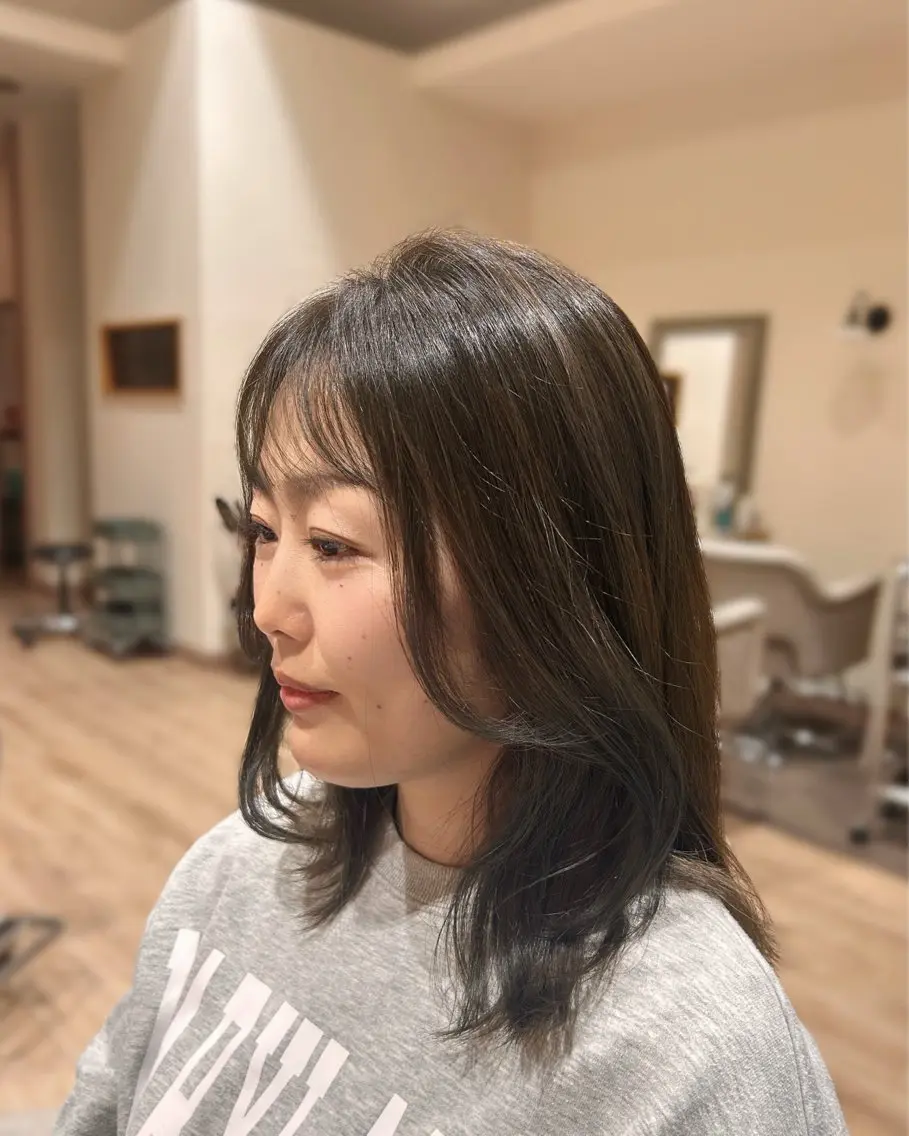 ミディアム ヘアカラー 小島 瑚白のヘアスタイル