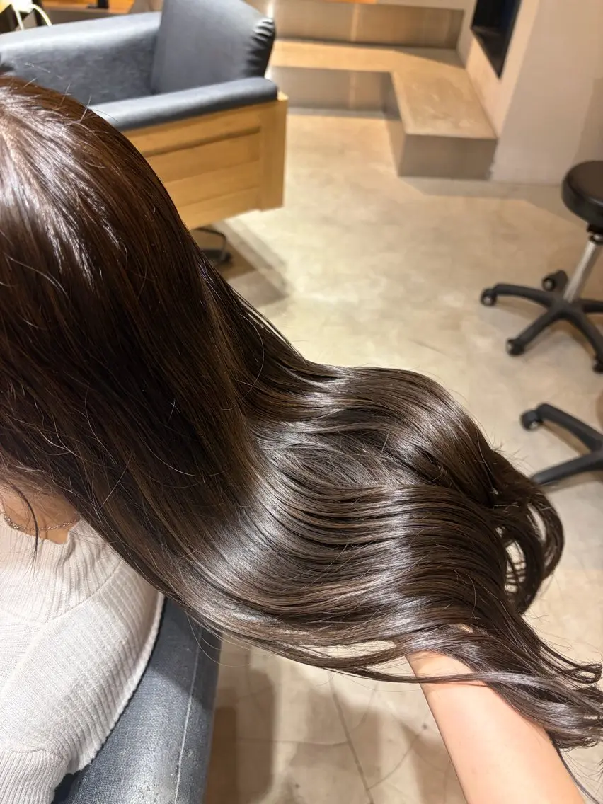 ロング カラー 透明感カラー グレージュ トリートメント 大参 花のヘアスタイル