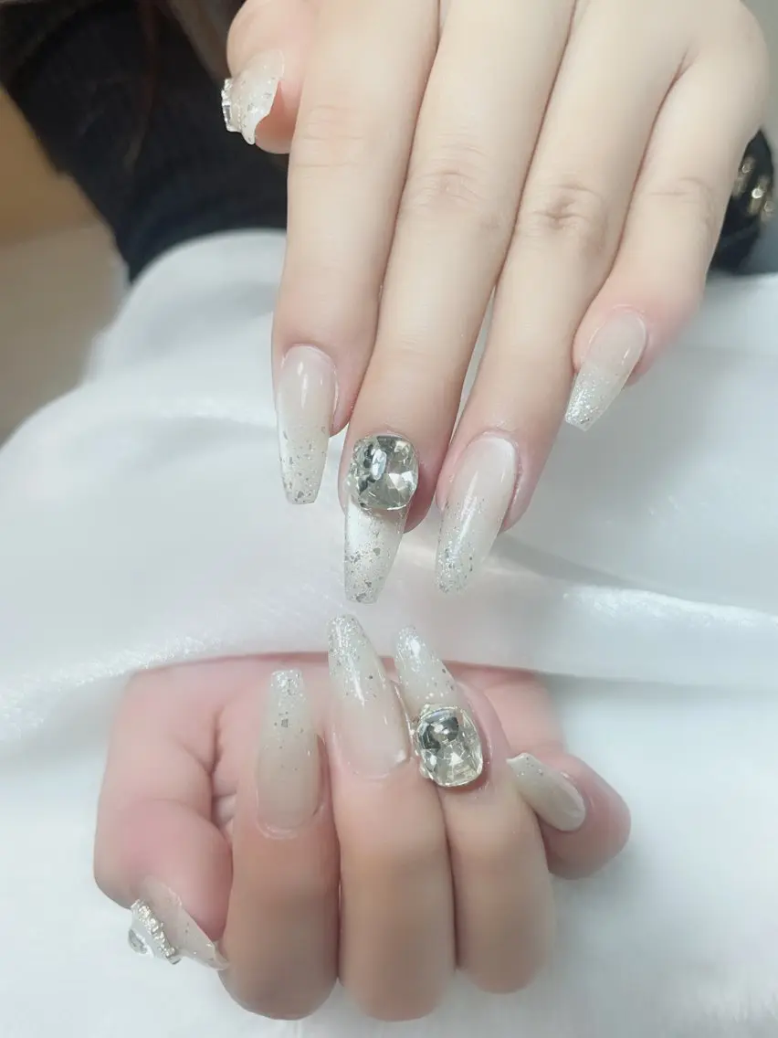 ネイル Amina nail salonのネイルデザイン