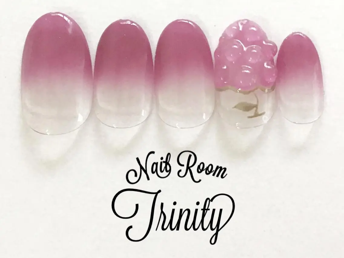 ネイル ハンドネイル Trinity staffのネイルデザイン