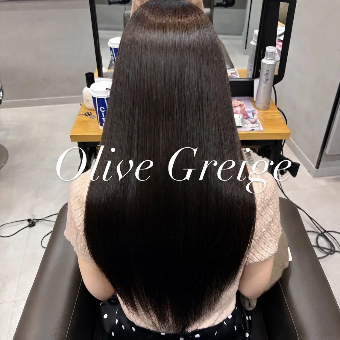 ロング カラー ブルーカラー 透明感カラー グレージュ オリーブグレージュ オリーブグレー ヘアカラー トリートメント 艶カラー✨️髪質改善 🪽縮毛矯正mamiのヘアスタイル