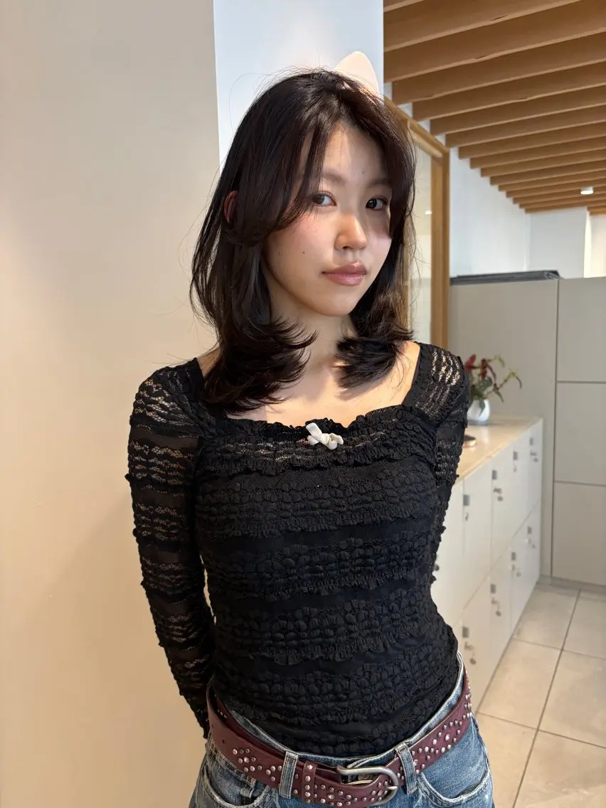 セミロング カラー レイヤーカット カット ヘアカラー トリートメント 似合わせ🪽 riona🫧のヘアスタイル