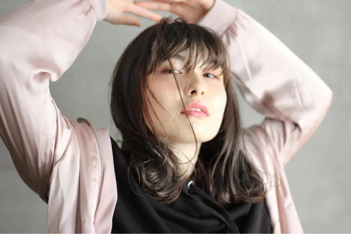 ミディアム カラー パーマ 外ハネヘア 大西 直人のヘアスタイル