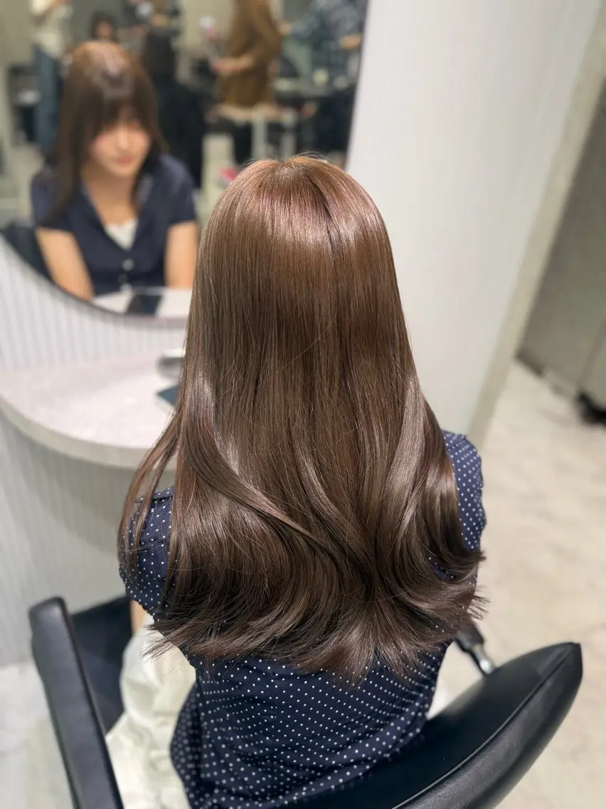 セミロング ヘアカラー トリートメント RAF Linoのヘアスタイル