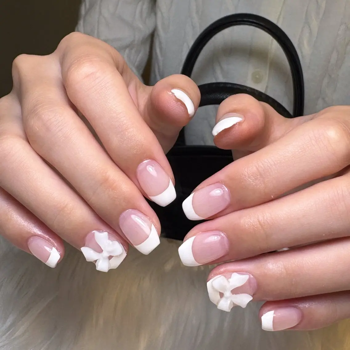 【hand】クリアフレンチ🎀(オフなし)の写真
