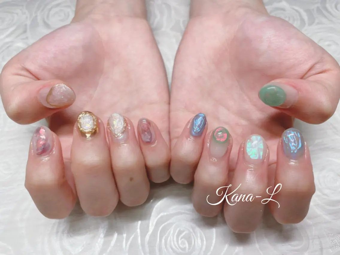 カラー ネイル オーロラネイル ニュアンスネイル ぷっくりネイル 芦辺 香奈のネイルデザイン