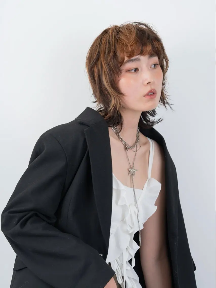 ショート カラー ブリーチ ブラウンカラー 透明感カラー デザインカラー ダブルカラー カット ヘアカラー トリートメント AMI🎀韓国ヘア 透明感カラーのヘアスタイル