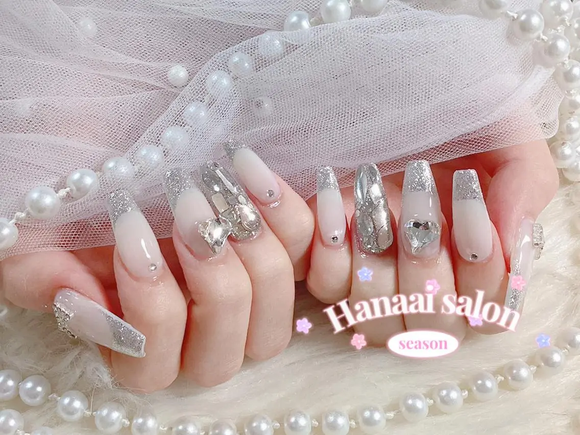 ネイル アートネイル フラッシュネイル フットネイル ジェルネイル グラデーション Hanaai Salon新宿店のネイルデザイン