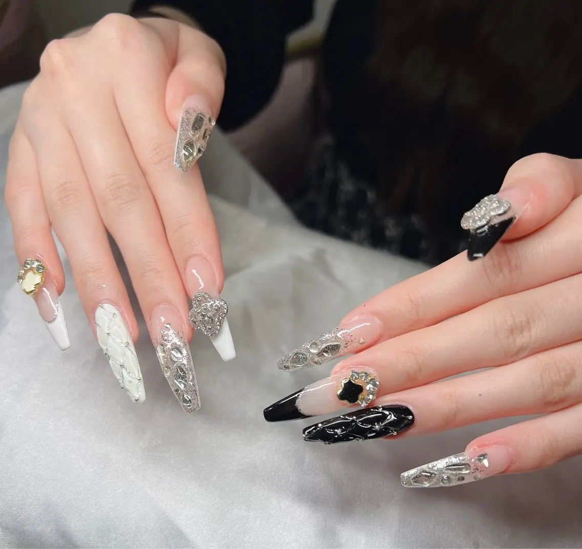 ネイル ハンドネイル Lee Nailsのネイルデザイン