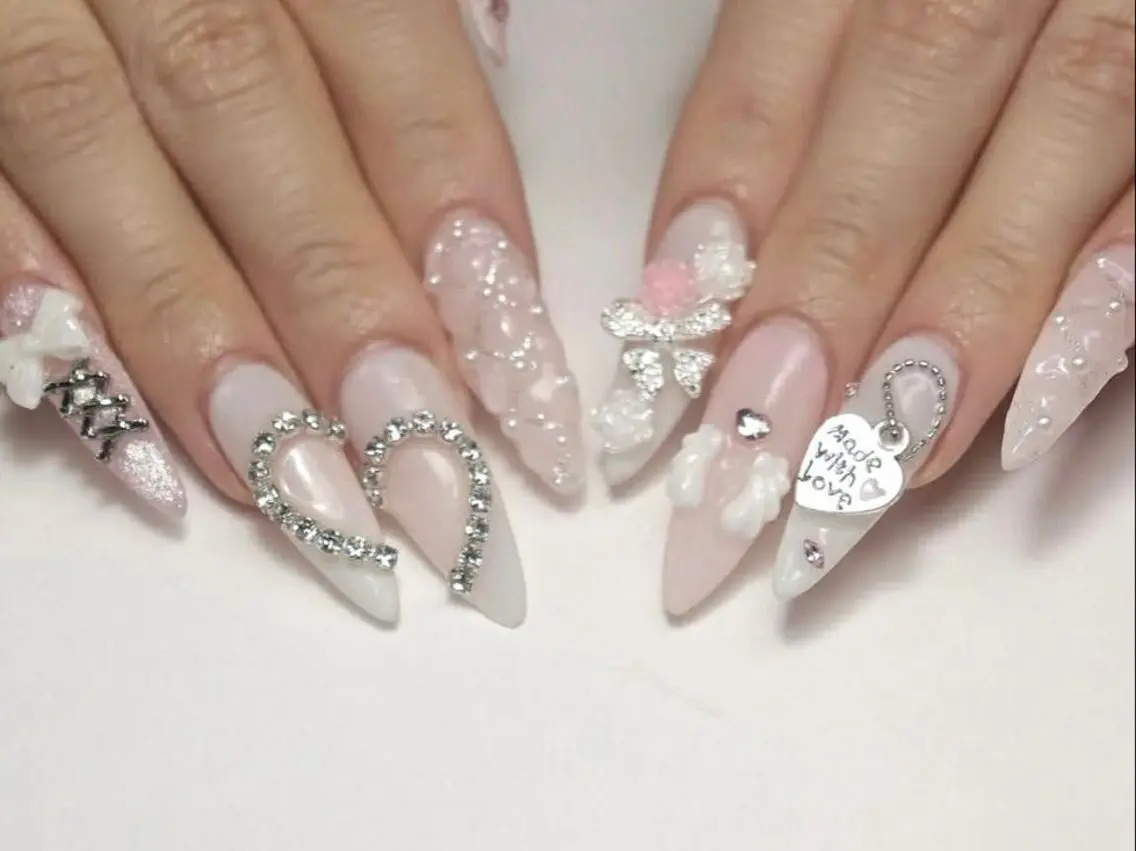 ネイル オーロラネイル ボルドー ブラウン 氷ネイル・うるうるネイル キラキラネイル ハンドネイル Sora  Nail 長さ出し専門店のネイルデザイン