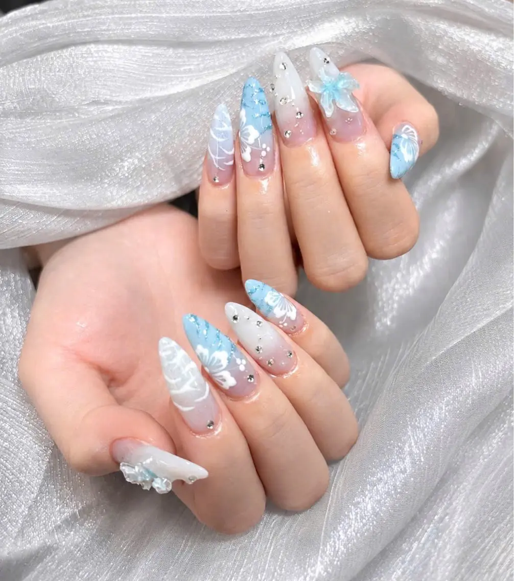 SALE ❤️[チップ長さ出し]持ち込みデザイン「10本」アートパーツやり放題　オフ🈚️の写真