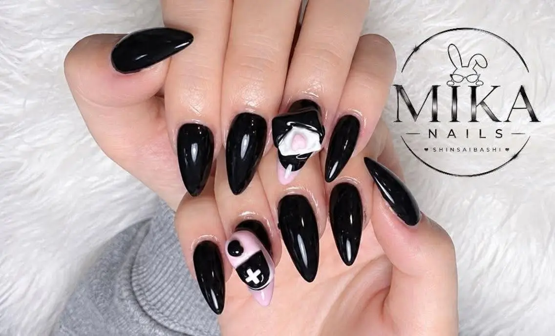 ネイル アートネイル チークネイル ドット フットネイル フレンチネイル ハンドネイル Mika Nailsのネイルデザイン