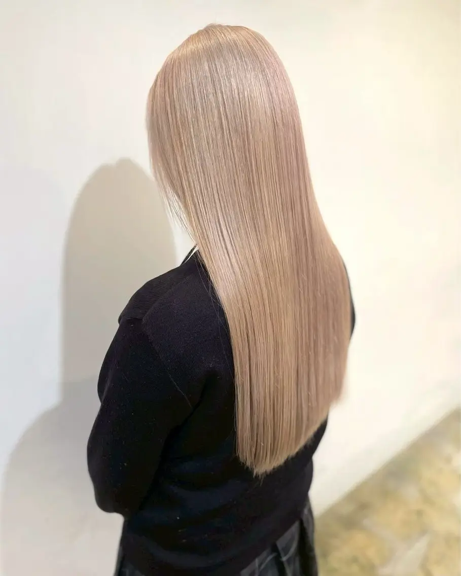 ロング 花城 七海のヘアスタイル