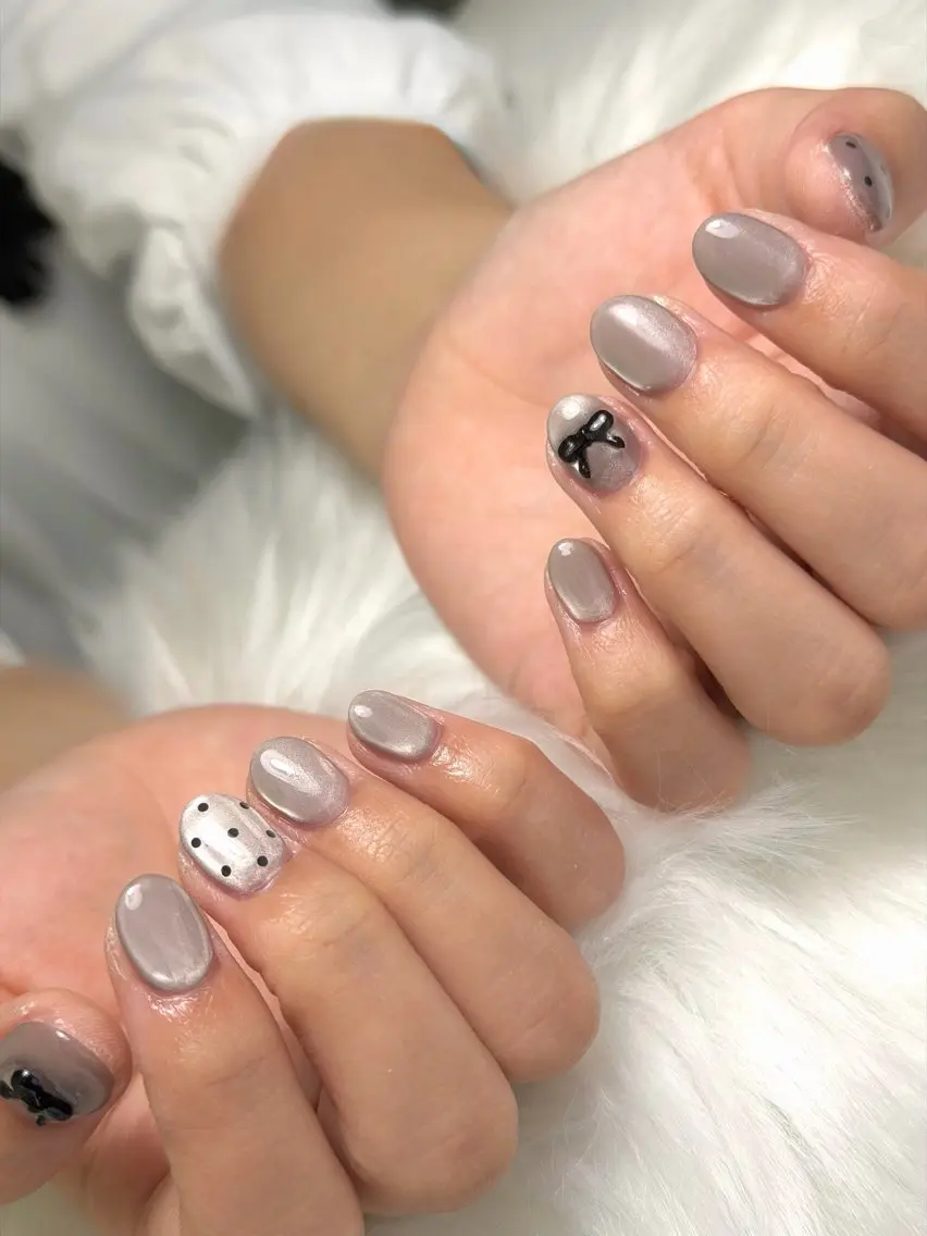 ネイル ジェルネイル キラキラネイル 韓国ネイル リボン ワンホンネイル 池袋Uni nail 上品シンプルデザインのネイルデザイン