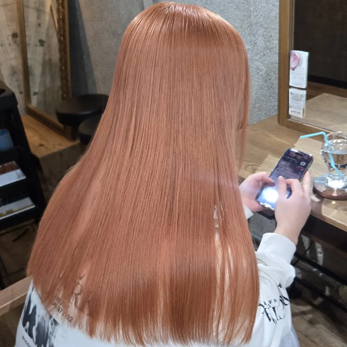 カラー ヘアカラー トリートメント 艶髪縮毛矯正×透明感 カラー◎mikuのヘアスタイル