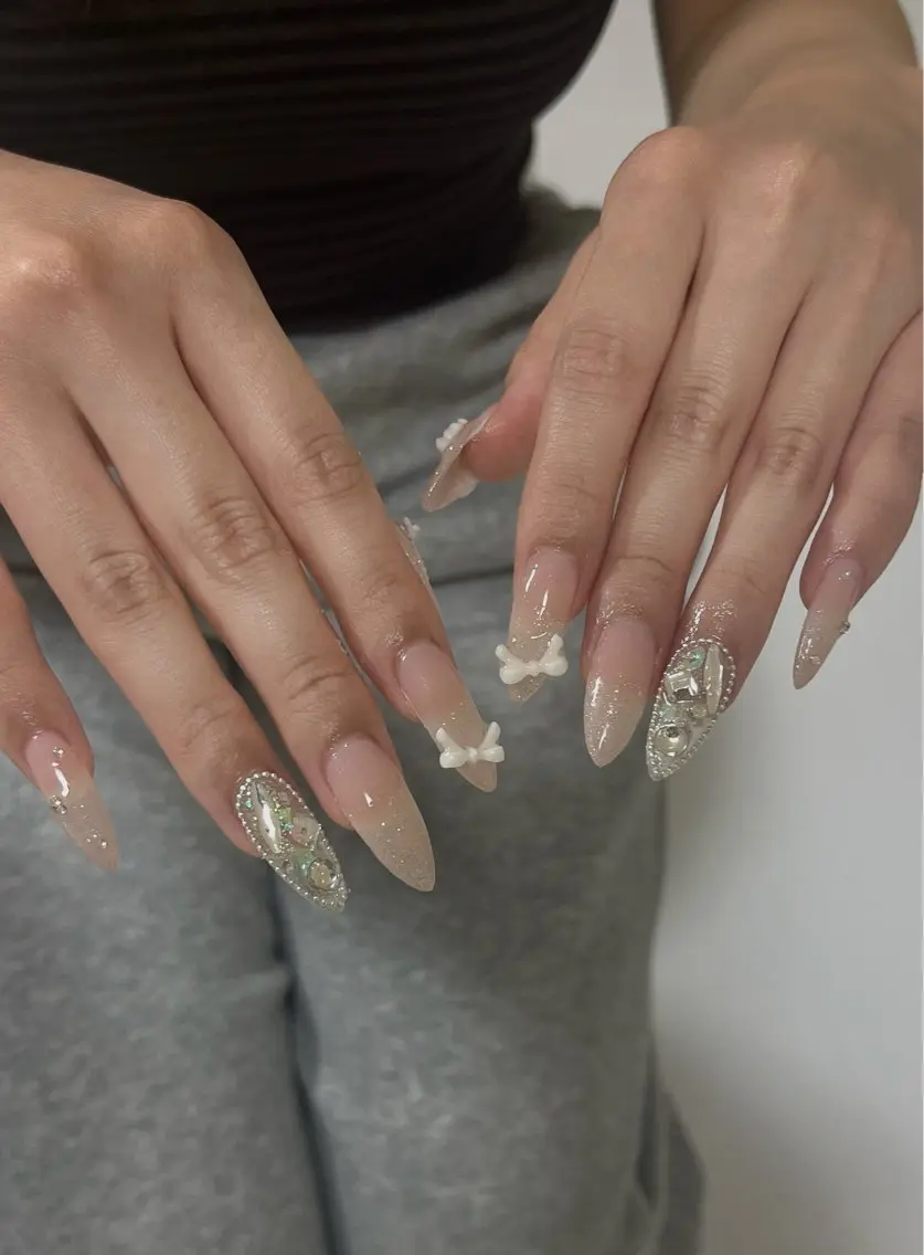 ネイル ハンドネイル ayumi ✩.*˚のネイルデザイン