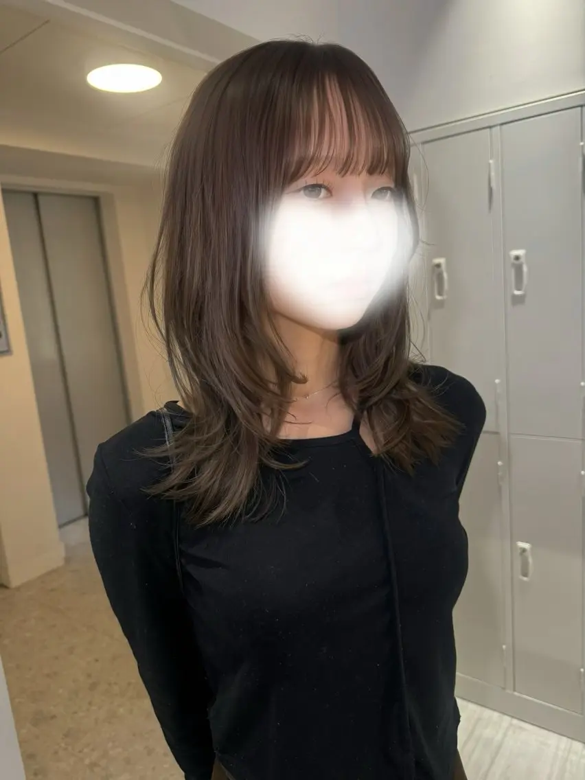 ミディアム カラー 透明感カラー ダブルカラー ヘアカラー トリートメント Ami/レイヤー カット/ハイトーンのヘアスタイル