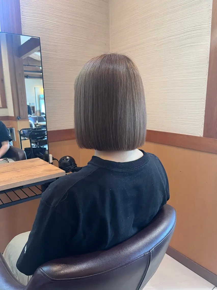カラー SERA / TAIGAのヘアスタイル