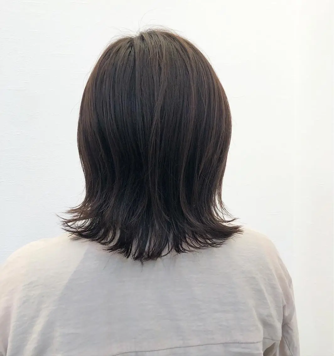 ミディアム ツノガイ エリのヘアスタイル