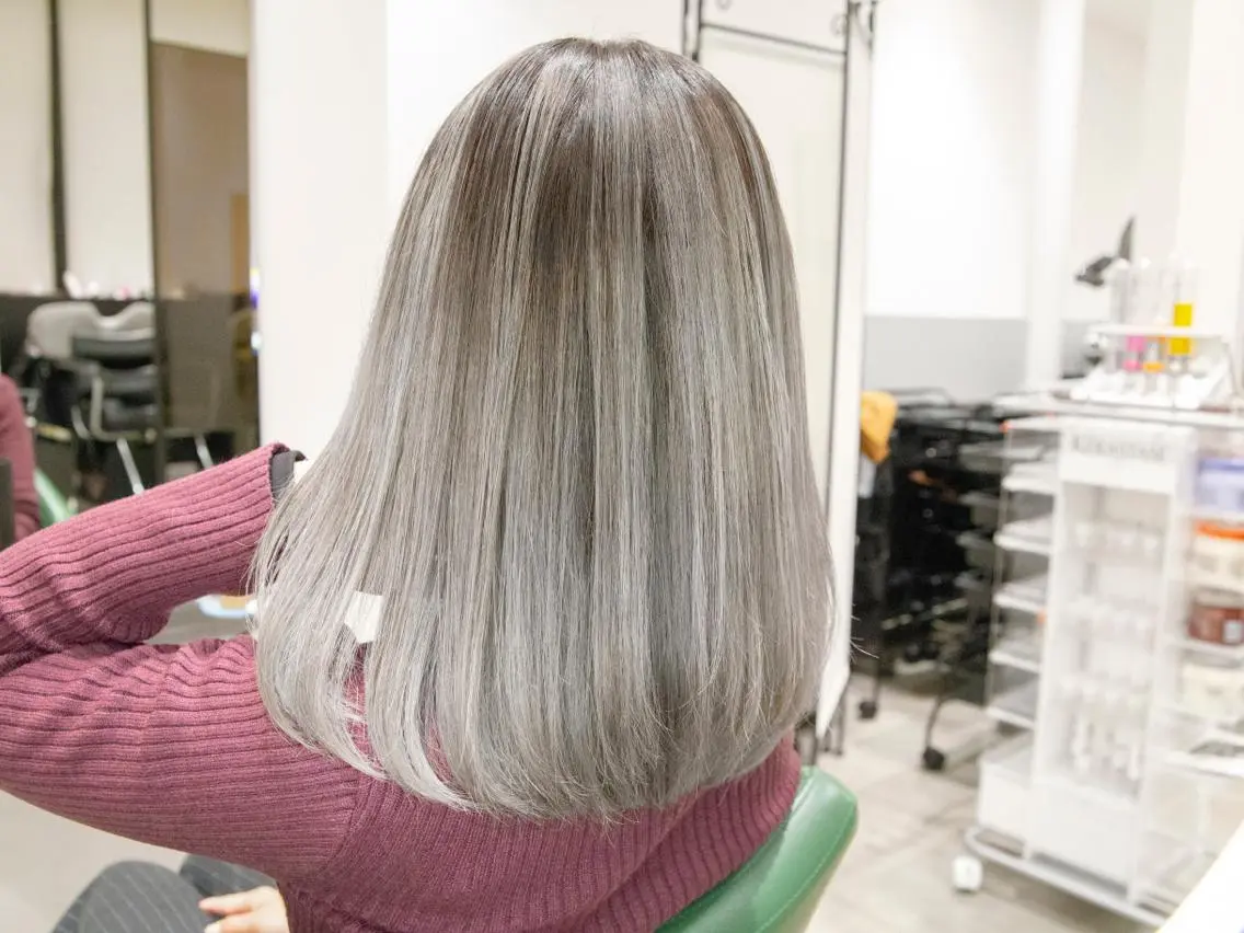 ミディアム ヘアカラー Re:ta Hair 飯田淳平のヘアスタイル