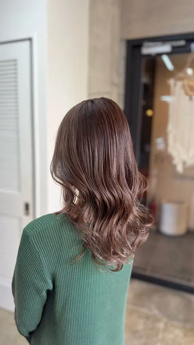セミロング ヘアカラー トリートメント MAUVE MIYUのヘアスタイル