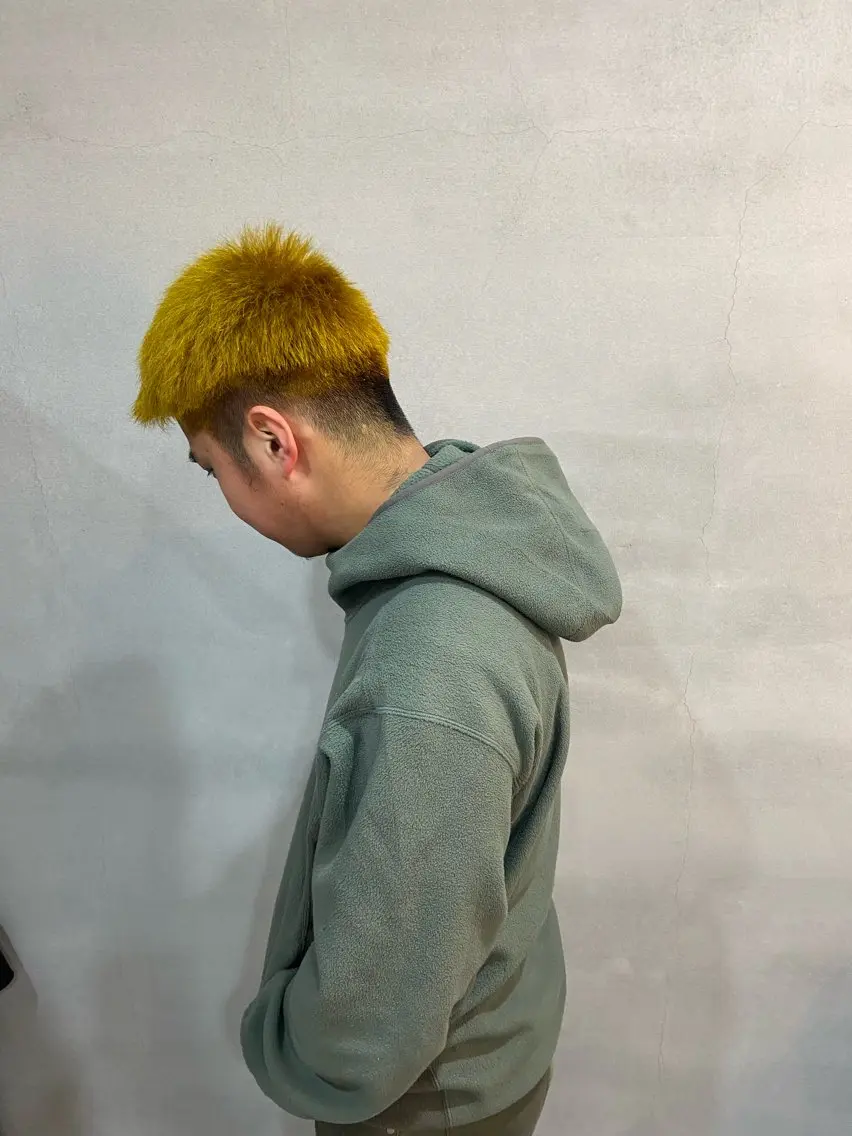 ショート メンズ メンズブリーチ イエローカラー ヘアカラー ルプラボウ 沖  大雅のヘアスタイル
