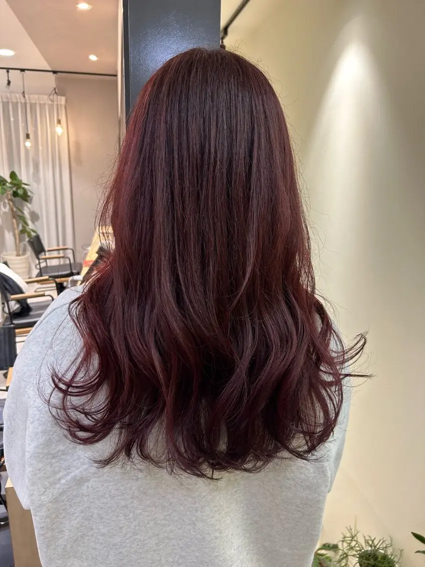 ロング カラー ブリーチ ブリーチなしカラー レッドカラー カット ヘアカラー トリートメント hubhair レイヤー/透明感のヘアスタイル
