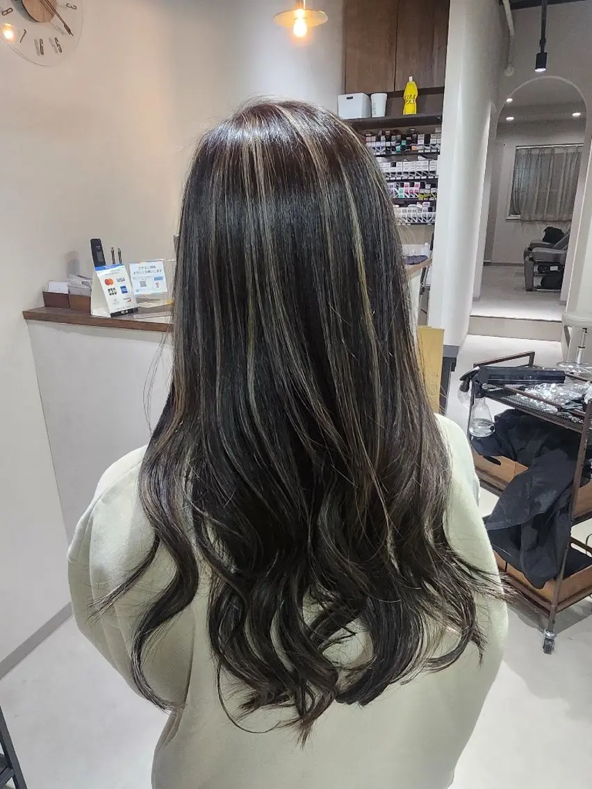 ロング カラー ハイライトカラー ハイライト カット ヘアカラー 金田 拓也のヘアスタイル