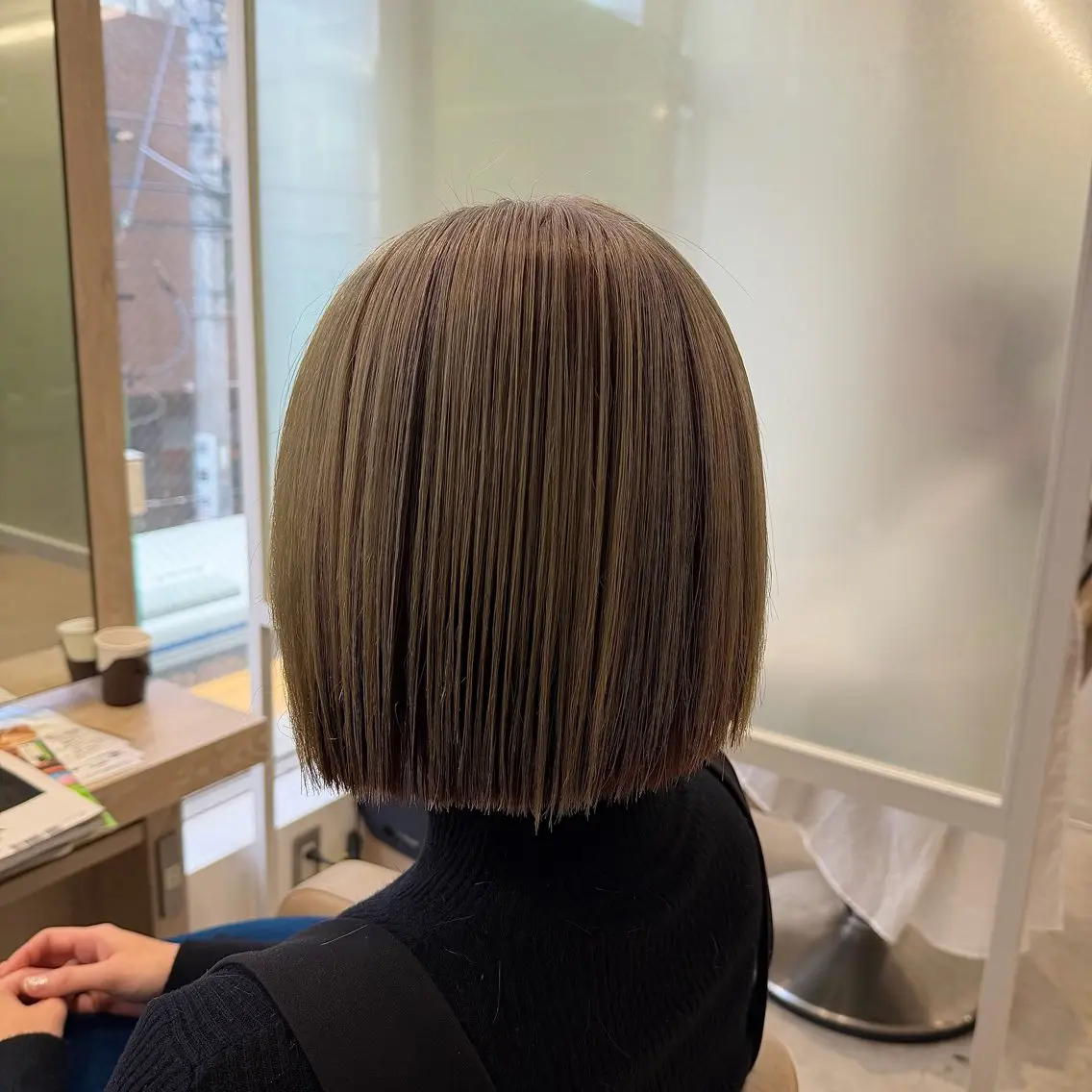 ミディアム カラー ベージュカラー ボブ カット ヘアカラー トリートメント EARTH菊名店👾 ひらのすぐるのヘアスタイル