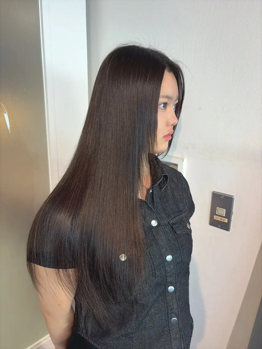 ロング 縮毛矯正 日比野 紅杏のヘアスタイル