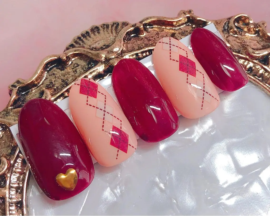 ネイル ハンドネイル CROWN プライベートサロンのネイルデザイン
