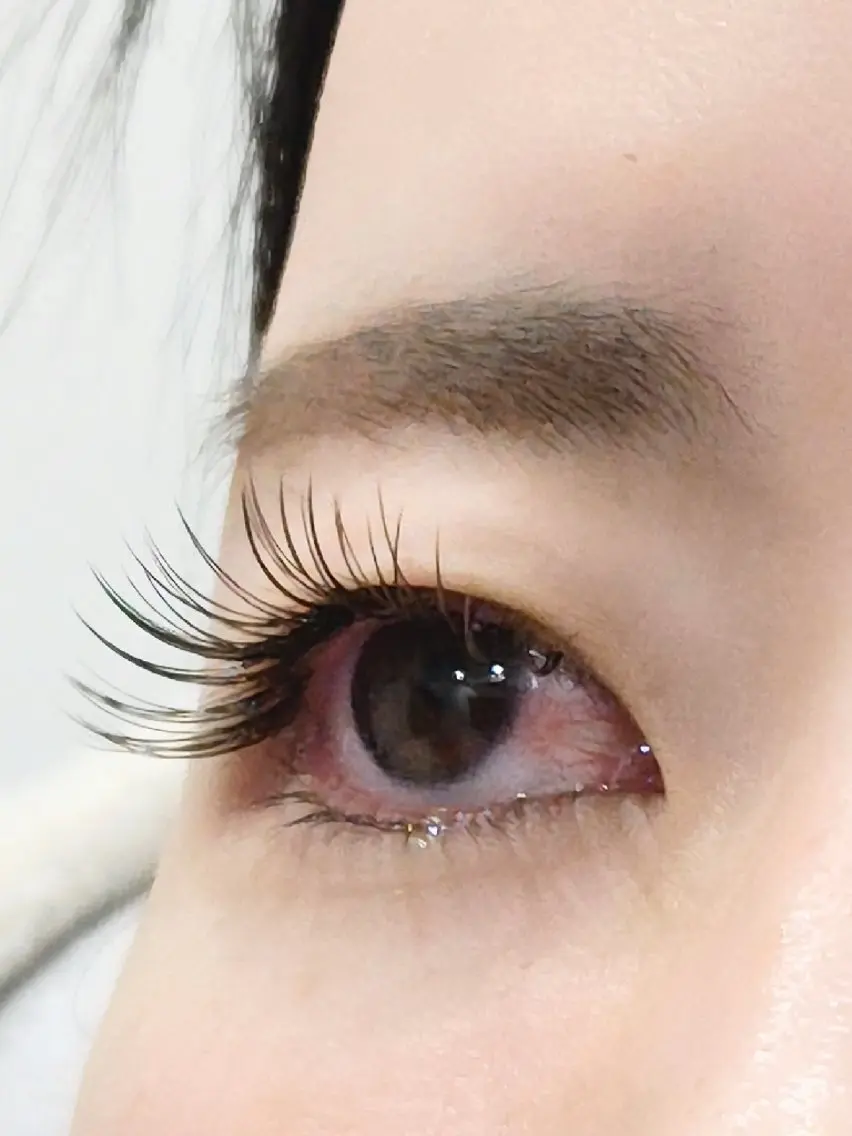 マツエク・マツパ バインドロック カラーマツエク C'estlaVie Sakuraiのマツエク・マツパデザイン