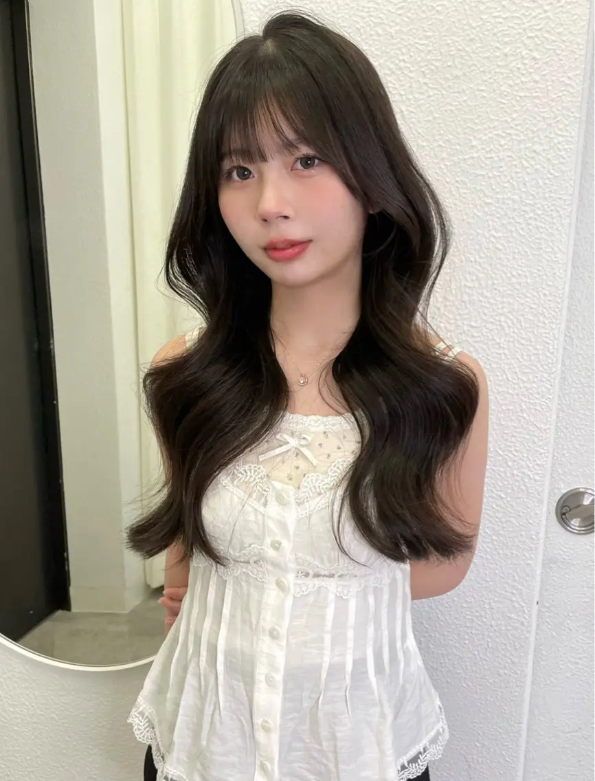 セミロング アッシュ 韓国風ヘア レイヤーカット 髙杉 心のヘアスタイル