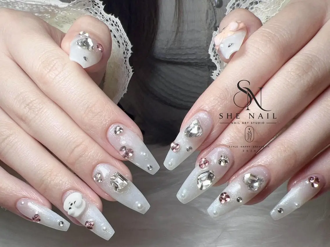 ネイル アートネイル ガーリー 韓国ネイル ロングネイル 持ち込み ハンドネイル 博多 SHE Nailのネイルデザイン