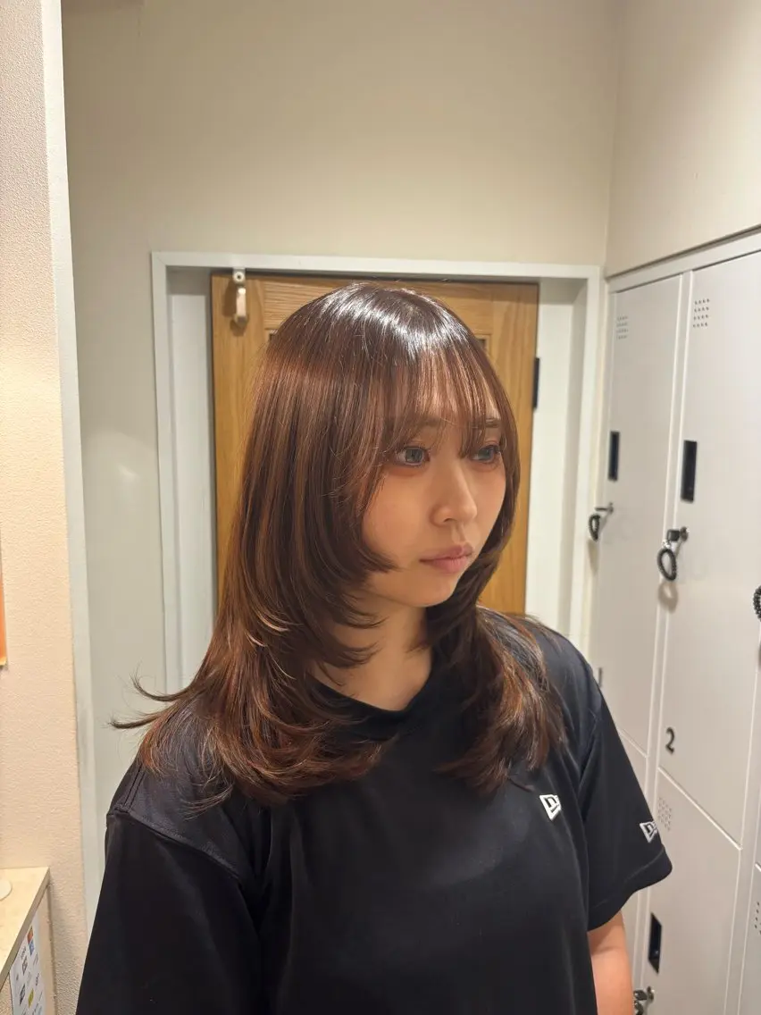 ミディアム カット 長谷川 澄のヘアスタイル
