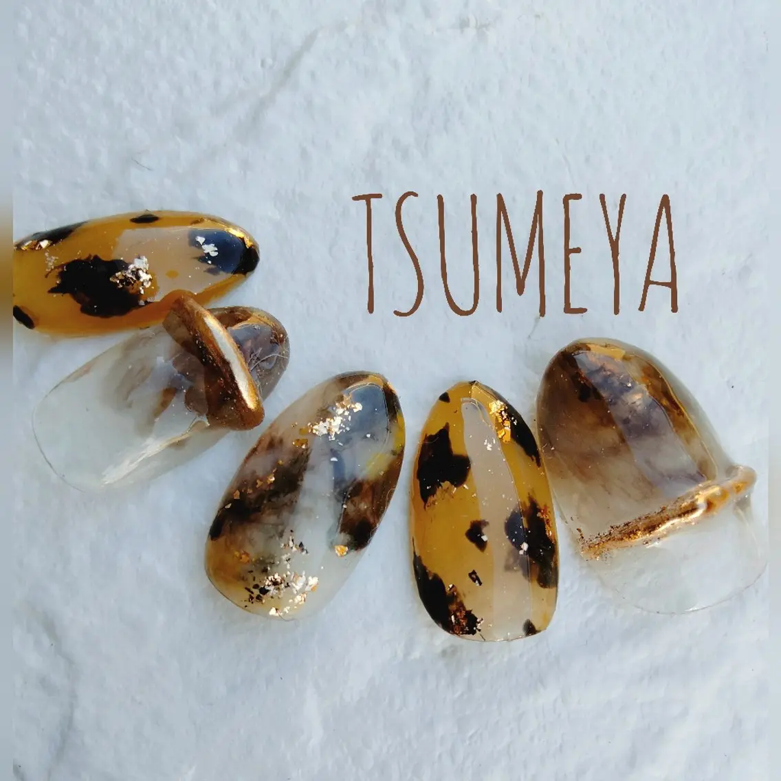 ネイル アニマル柄 ゴールド ニュアンスネイル ハンドネイル _TSUMEYA _のネイルデザイン