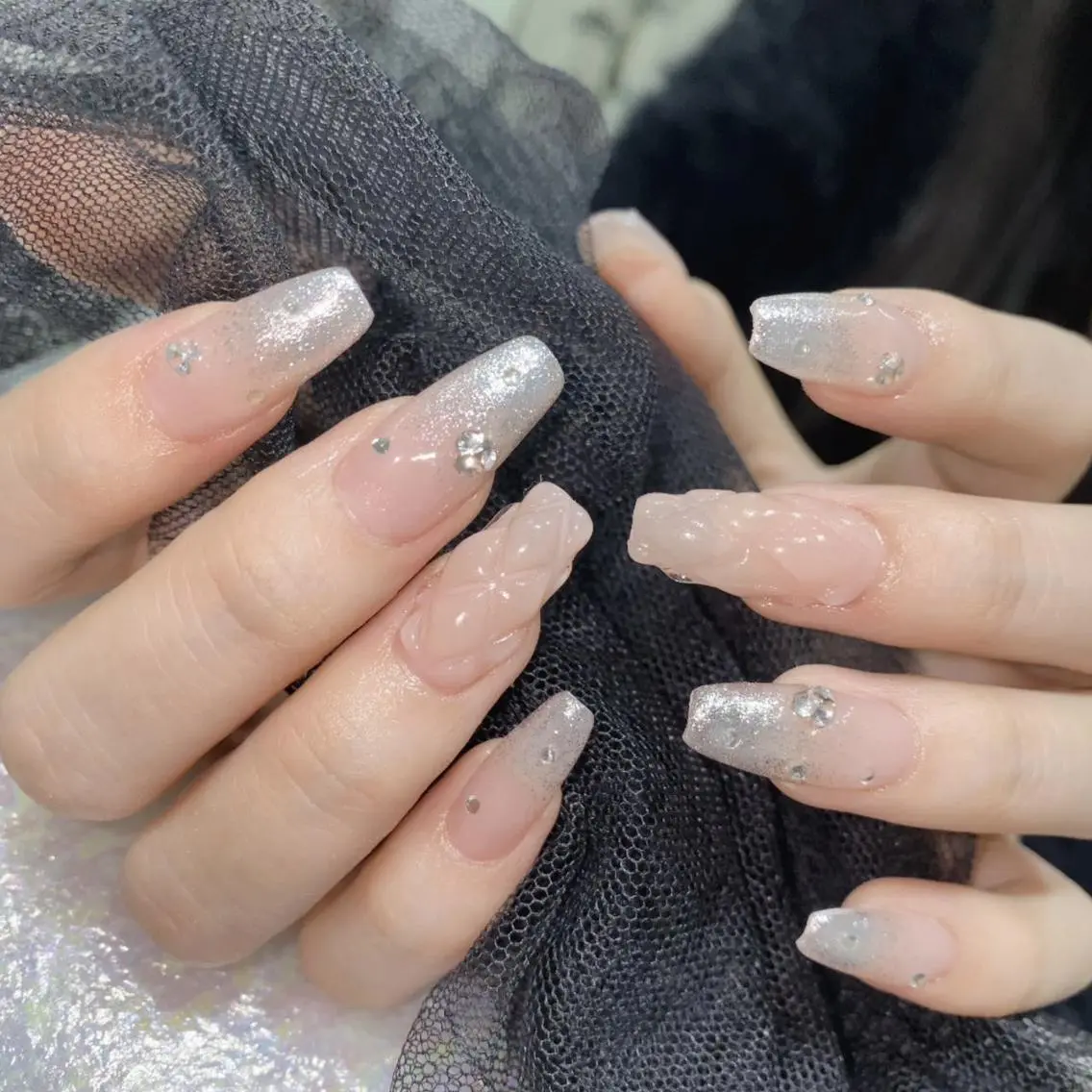 ネイル ネイルチップ Queen‘s なんのネイルデザイン