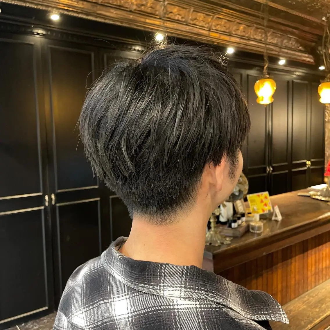 ショート ヘアアレンジ メンズ くびれレイヤー/艶 カラー　MADOKAのヘアスタイル