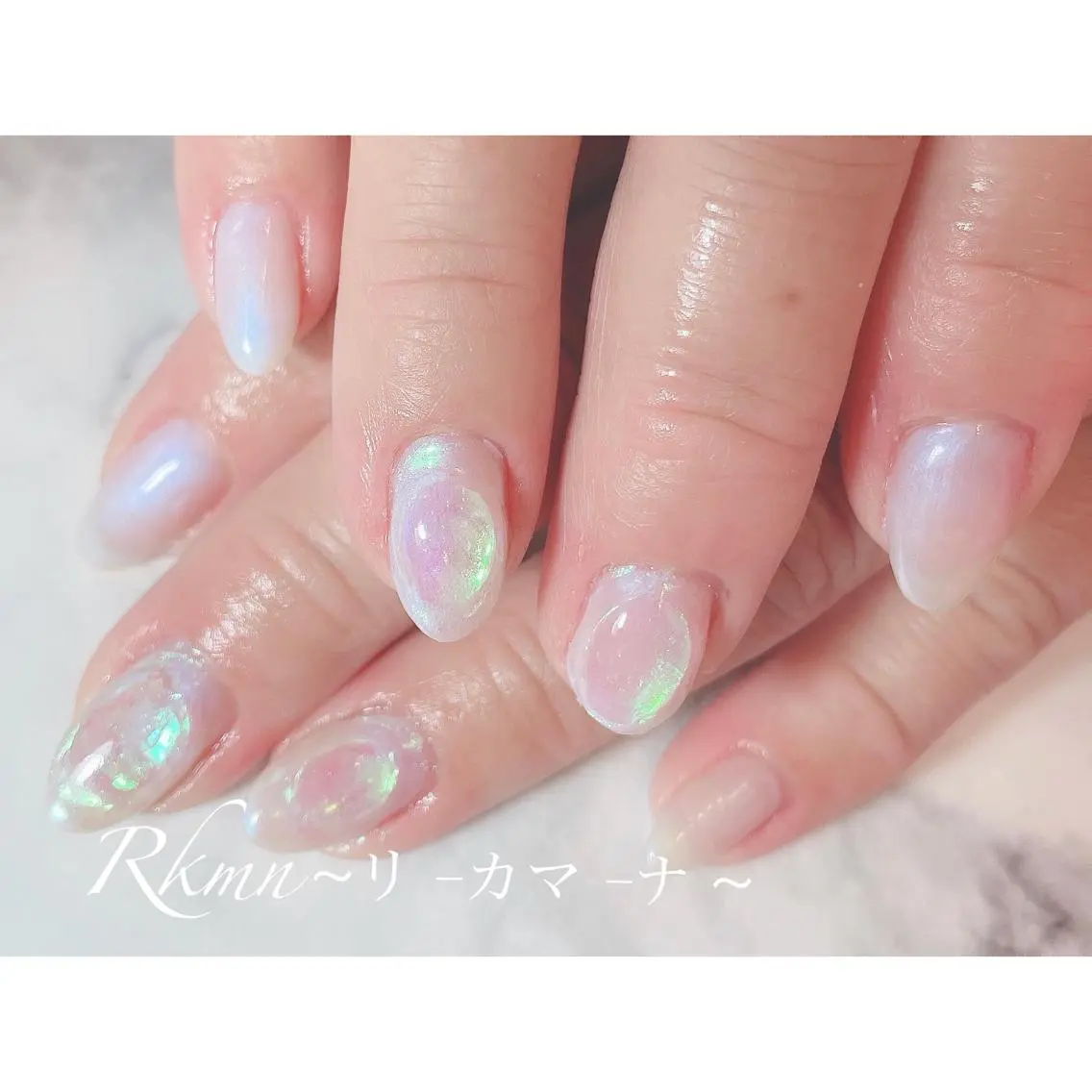 ネイル アートネイル オーロラネイル フレンチネイル ジェルネイル グラデーション ハンドネイル フットネイル ハンドケア Rkmn ~リ-カマ-ナ~のネイルデザイン