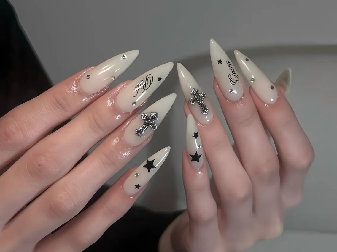 ネイル オーロラネイル チークネイル 桜ネイル クリアネイル ドット ハンドネイル Rin Nail 新大久保店のネイルデザイン
