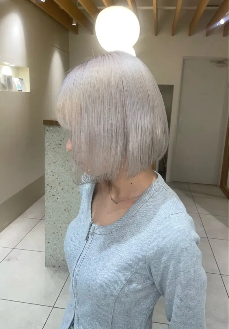 ショート カラー ハイトーンカラー ヘアカラー るか 🍀のヘアスタイル