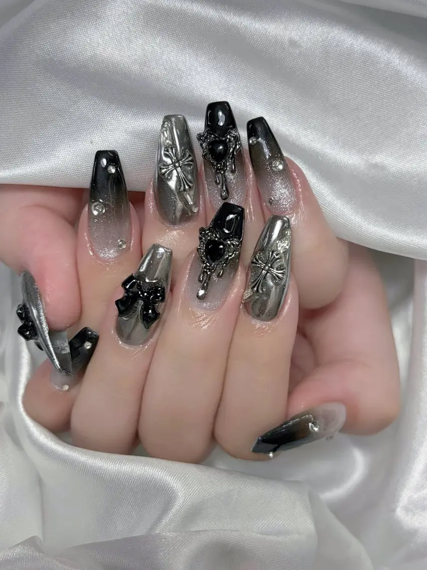 ネイル ハンドネイル LEELA NAIL STUDIOのネイルデザイン