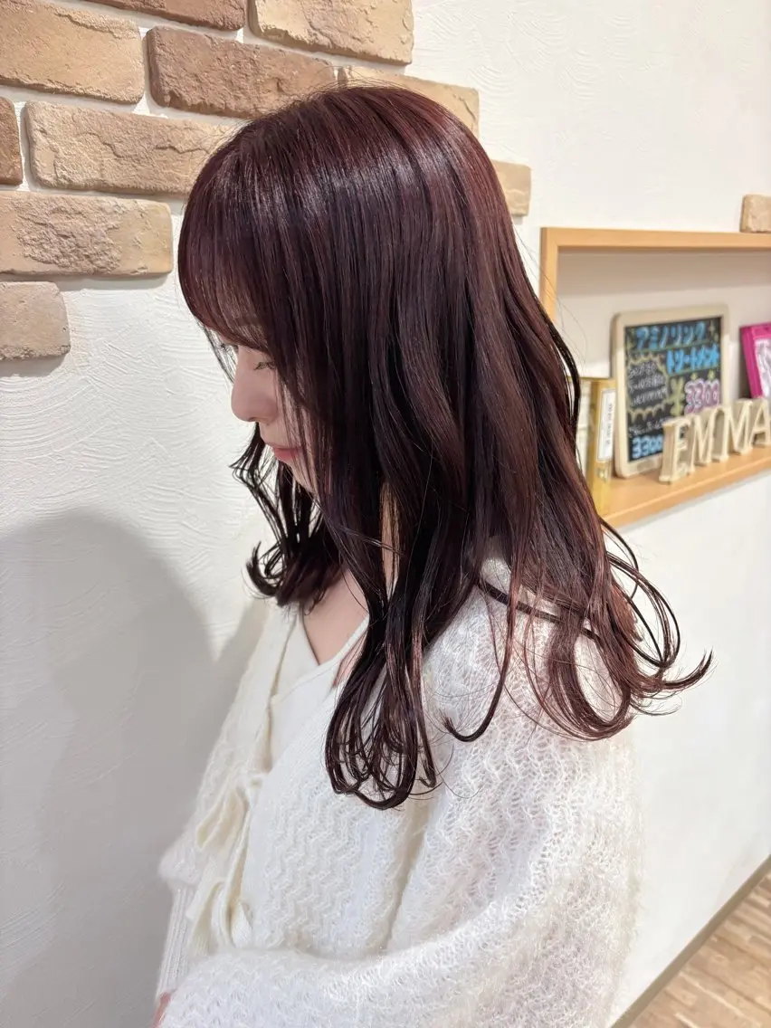 セミロング ピンクブラウン ヘアカラー 吉田 千洸のヘアスタイル
