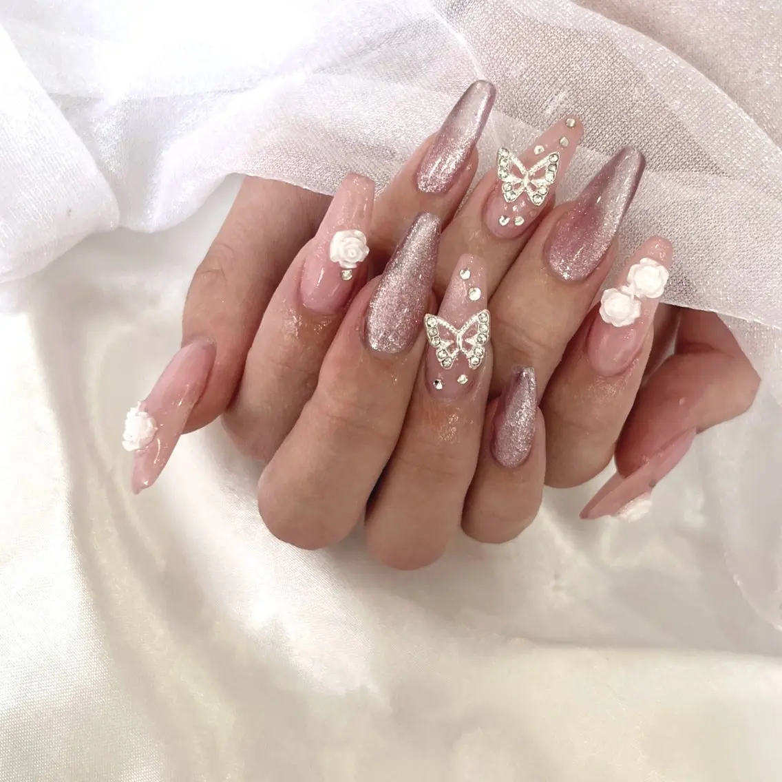 ネイル ハンドネイル ハンドケア sara : salon ELVIのネイルデザイン