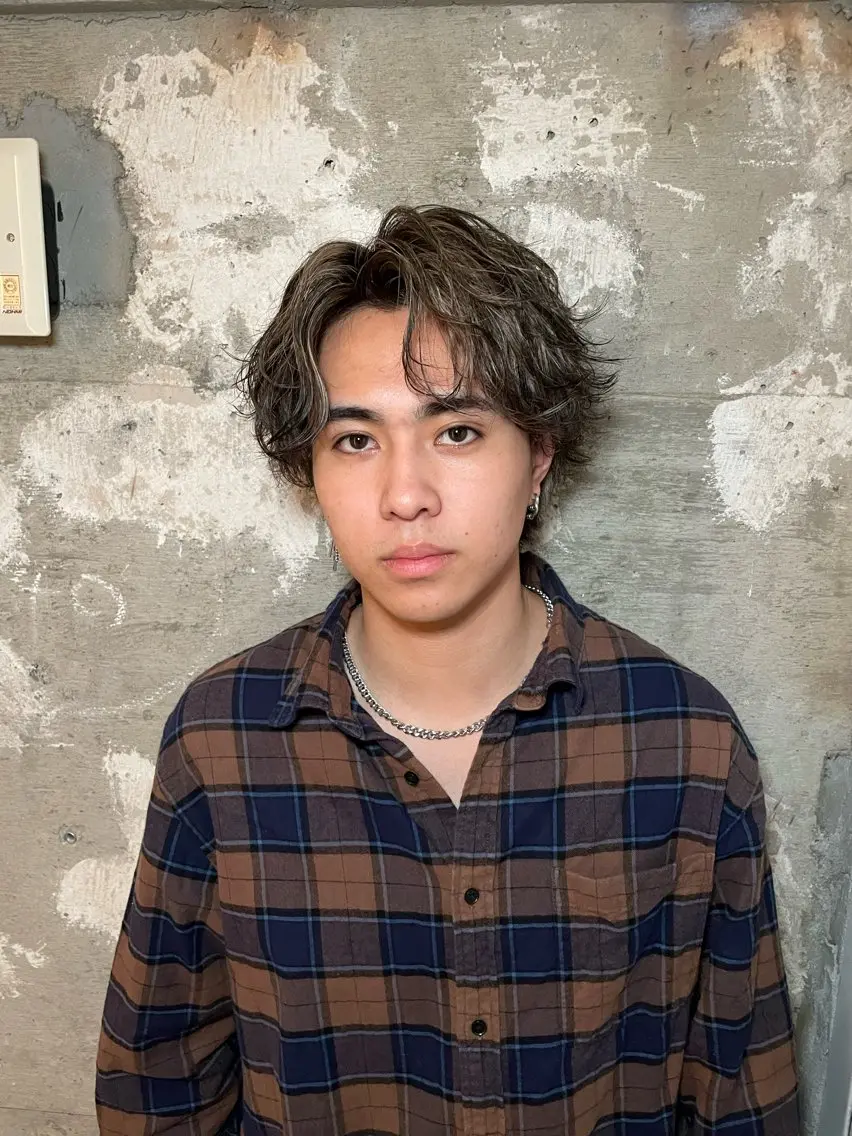 ショート パーマ メンズ カット パーマ 城野将志🫧美髪矯正 透明感カラー🎨のヘアスタイル